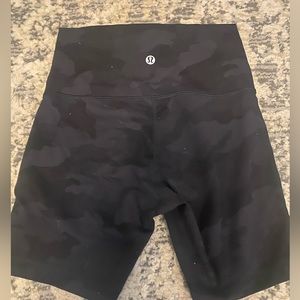 Lululemon Wunder Train High Rise Camo Short 4" Size 4